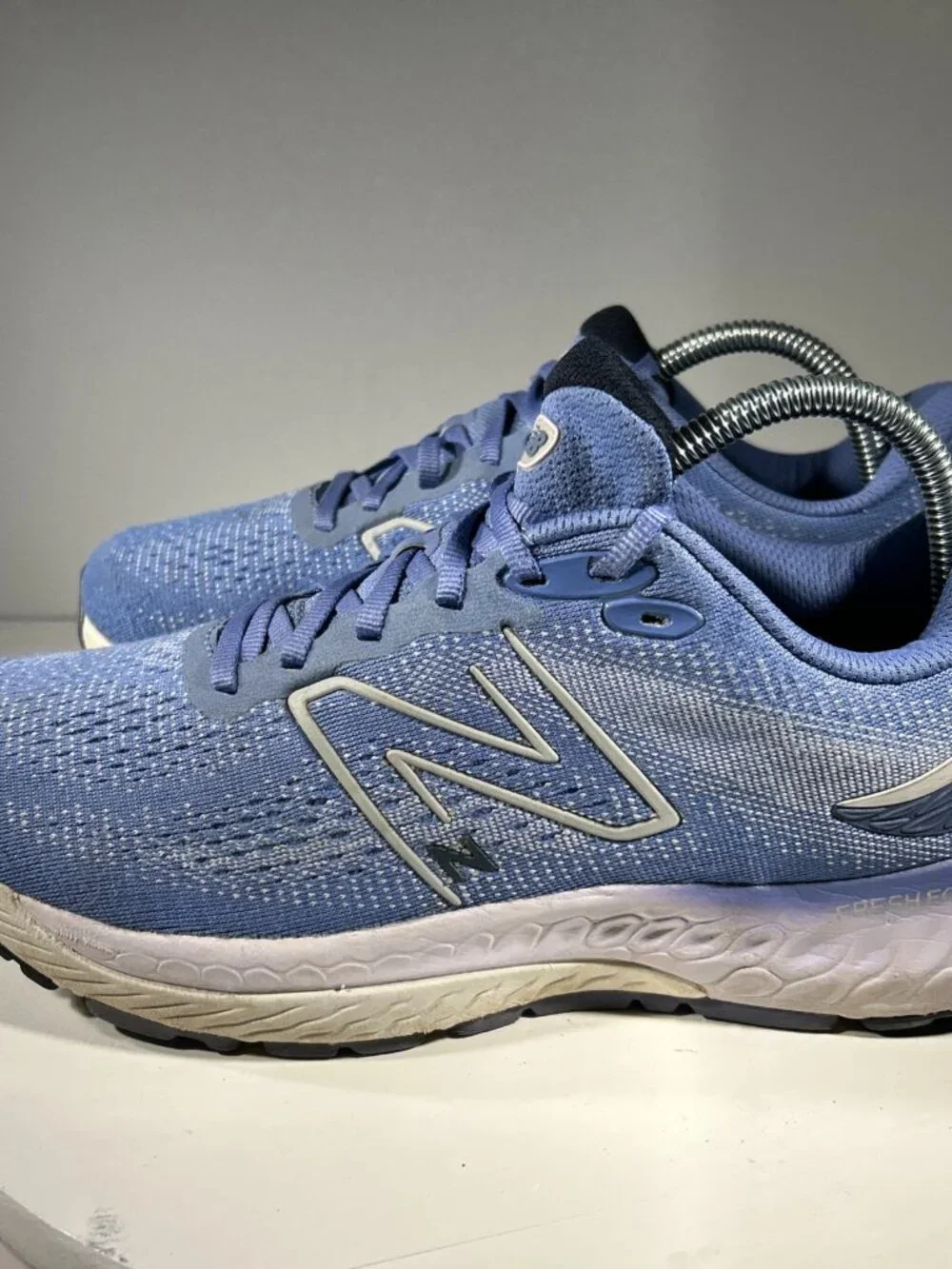 New Balance Fresh Foam 880 Womens Running Shoes Size 9.5 D Blue Walking Sneakers